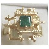 Vintage ornate 14k yellow gold ring set with an