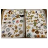Approx 80 vintage pins & brooches in 2 boxes