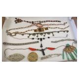 12 pieces better vintage jewelry