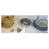 Group of oriental porcelain, etc
