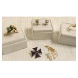 Group of assorted gold jewelry 15.5g total