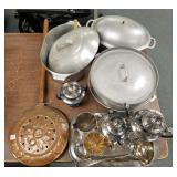 3 aluminum roasters, a bed warmer &