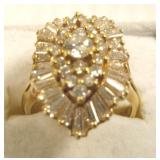 18k yellow gold cluster ring set with 1 round