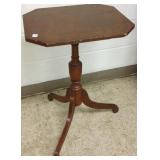 Antique American tilt top stand c. 1780