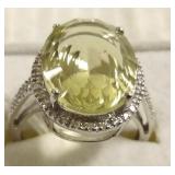 18K gold ring set with diamonds & fancy cut limon