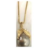 14k gold & pearl pendant on chain 3.9g