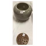 8" U.N.D. vase artist signed & a pottery frog