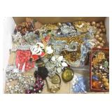 Group vintage jewelry including rhinestone, cameo,