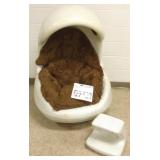 Venture Line Furniture egg chair with ottoman