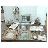 Group including an inkwell balloon sculpture,