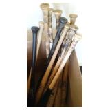 Collection including 12 game used bats - L.