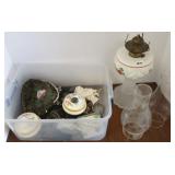 Group of dresser items, beaded etc. purses & a