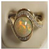 14k gold ring set with approx 3.85 ct oval