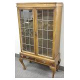 Bookcase with leaded doors