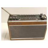 Nordmende Globetraveler radio