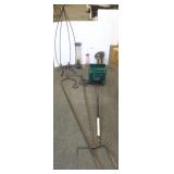 Group bird feeder, iron shepherd