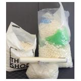 PACKING PEANUTS