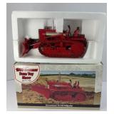 INTERNATIONAL TD340 BULLGRADER TOY SHOW 1:16