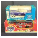 NASCAR CAR & BRICKYARD BANK 1:24