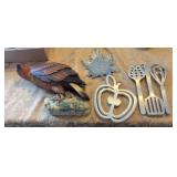 CHALK WARE EAGLE & KITCHEN DECOR (ALT LOCATION)