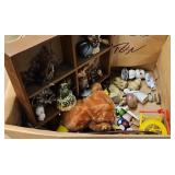 TOYS, FIGURINES, SHADOW BOX