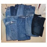 (8) PAIRS OF WOMENS JEANS