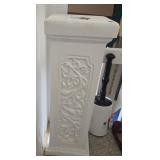 PEDESTAL PLANT STAND
