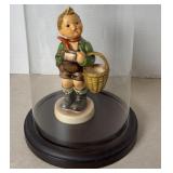 HUMMEL FIGURINE IN GLASS DOME