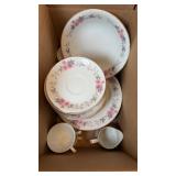 (8) DINNER PLATES & MORE DISHES, TRELLIS