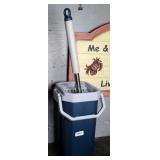 SMALL MOP & BUCKET