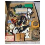 VINTAGE TOYS, SHAKERS & DECOR