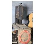 BLACK & DECKER 7 1/2 INCH BAND SAW
