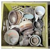 POTTERY & GLASSWARE