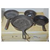 (4) CAST IRON SKILLETS