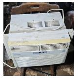WINDOW AIR CONDITIONER 6,500 BTU