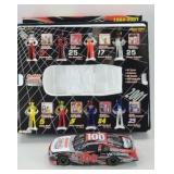 HENDRICKS 100 VICTORY SET W/ 1:24 CAR & FIGURINES