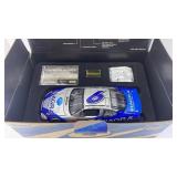 MARK MARTIN VIAGRA TEAM CALIBER 1:24 DIECAST CAR