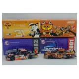 (2) LOONEY TOONS DIECAST 1:24 CARS