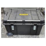DEWALT ROLLING TOOL BOX