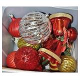 OVERSIZED CHRISTMAS ORNAMENTS