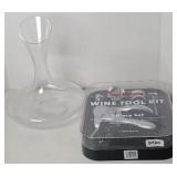 WINE CARAFE & WINE TOOL KIT