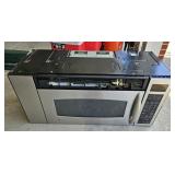 MICROWAVE, EXHAUST FAN DOES NOT WORK