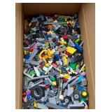 LARGE QUANTITY OF LEGOS
