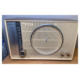 VINTAGE ZENITH TABLETOP RADIO