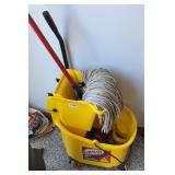 LIBMAN COMMERCIAL MOP BUCKET W/ MOP
