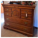 PENNSYLVANIA HOUSE DRESSER