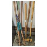 RAKES, HOES, GARDENING TOOLS