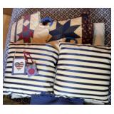 THROW PILLOWS & BLANKETS
