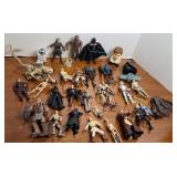 LARGE LOT OF ASSTD STAR WARS FIGURES