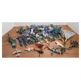 LARGE ASSORTMENT OF ARMY FIGURES & PLANES